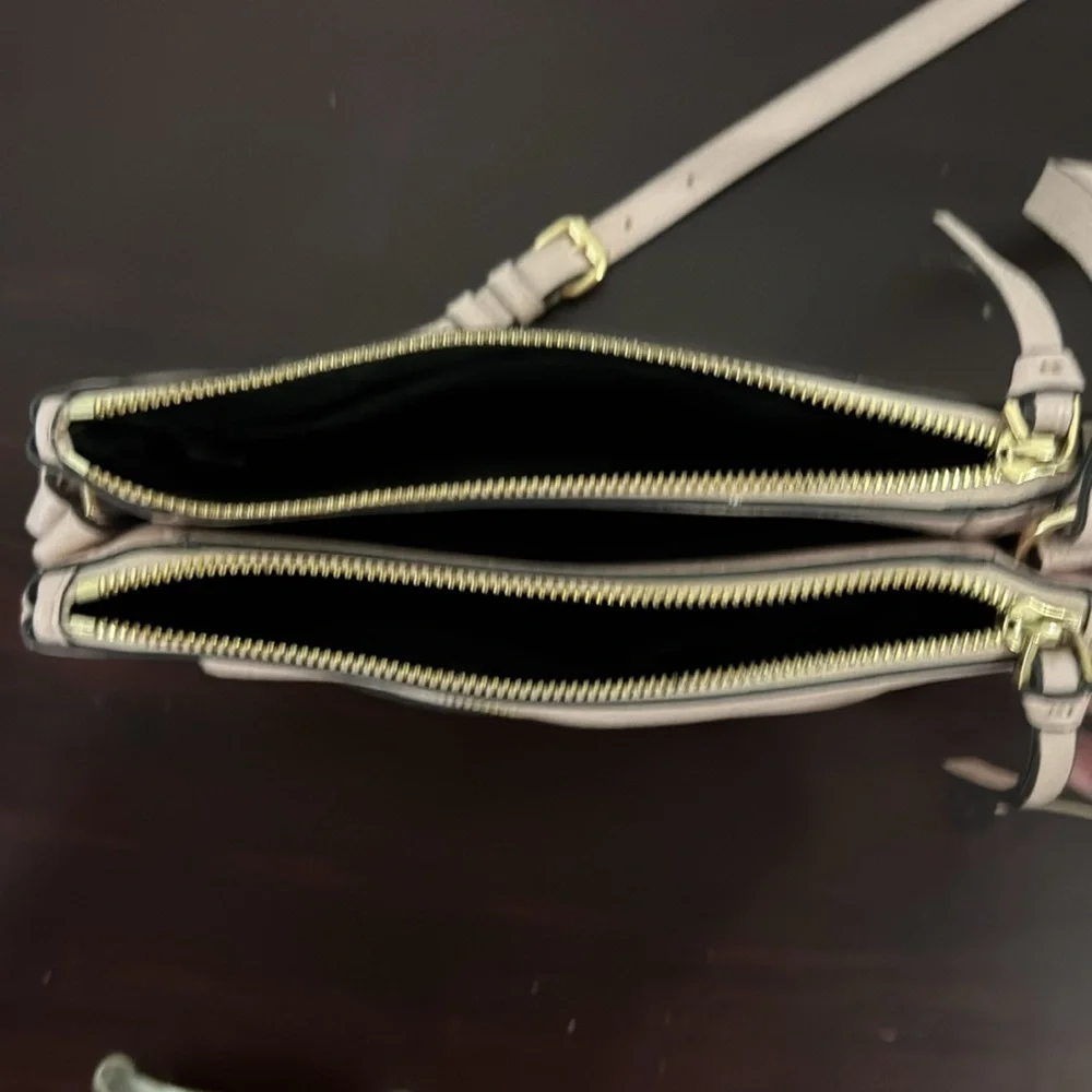VINCE CAMUTO PINK PURSE - Picture 5 of 7